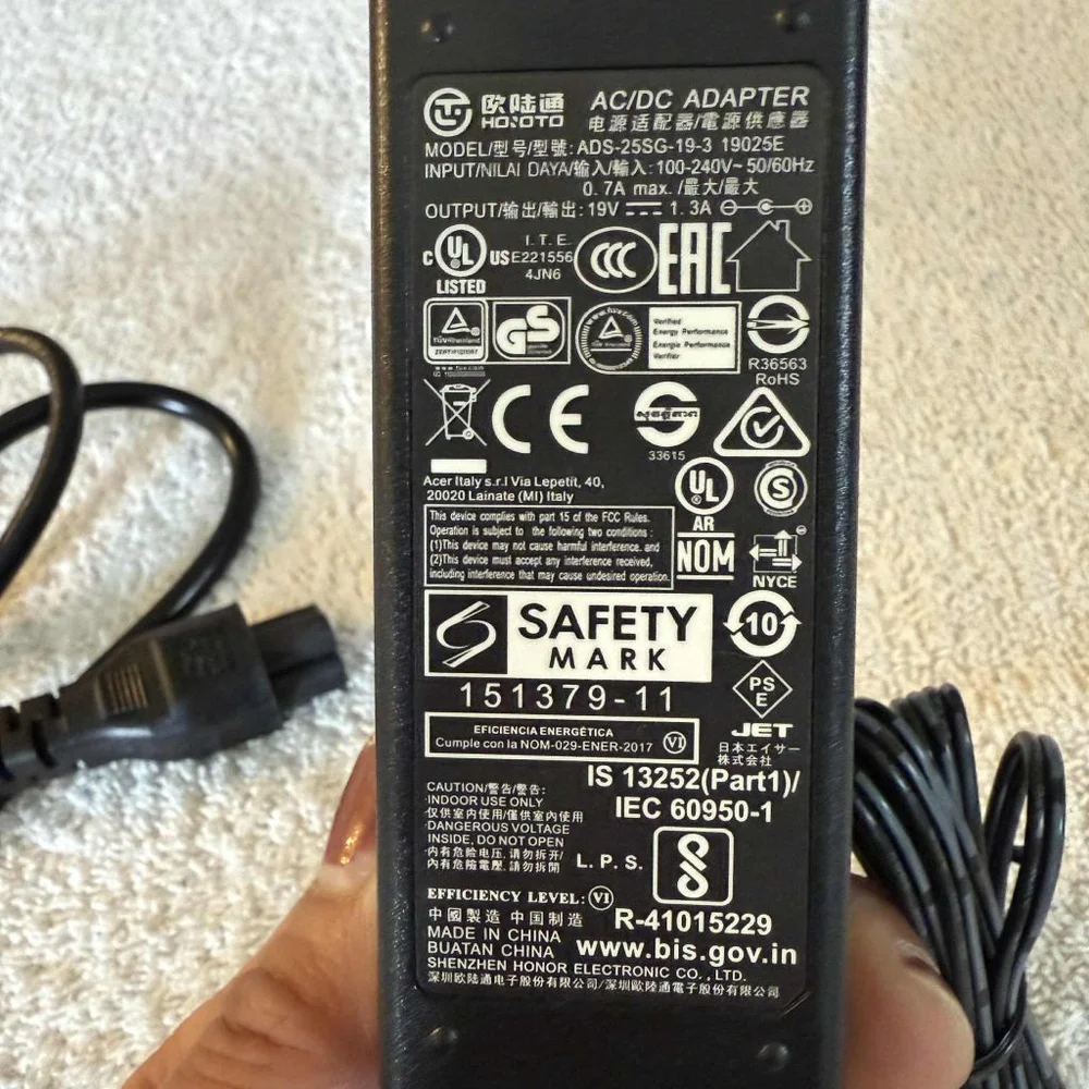 HONOTO AC/DC Power Adapter Black